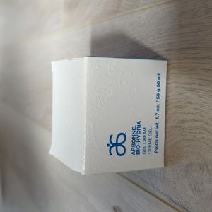 Arbonne bio-hydra gel cream